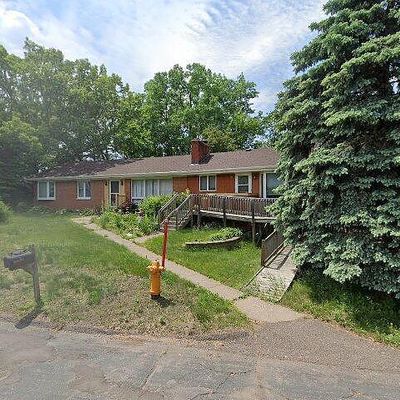 1857 Adele St, Saint Paul, MN 55109