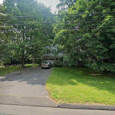 15 Dairy Farm Rd, Norwalk, CT 06851