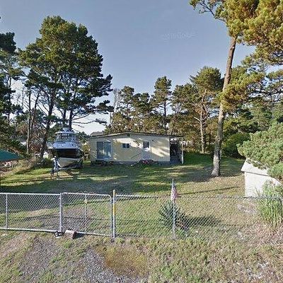 1506 164 Th Pl, Long Beach, WA 98631