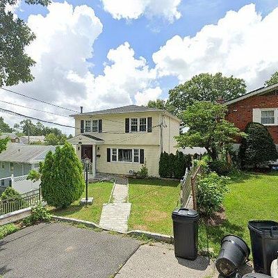 22 Lawrence Pl, Yonkers, NY 10701