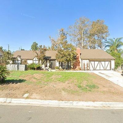 19135 Grovewood Dr, Corona, CA 92881