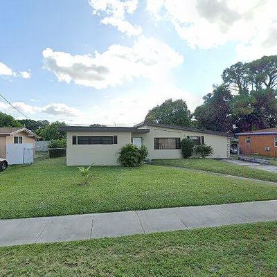 1918 Nw 185 Th St, Miami Gardens, FL 33056