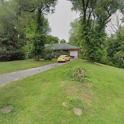 202 Maple St, Grayson, KY 41143