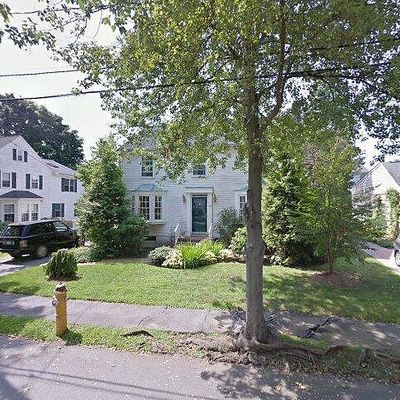 26 Pickwick Rd, Marblehead, MA 01945