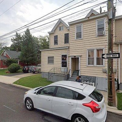 27 E Maple Ave, Morrisville, PA 19067