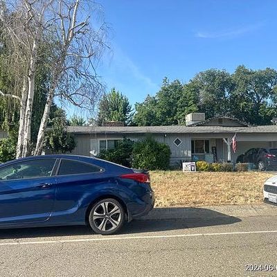 3335 Sacramento Dr, Redding, CA 96001