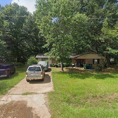 303 Ricky Dr, Palestine, TX 75803