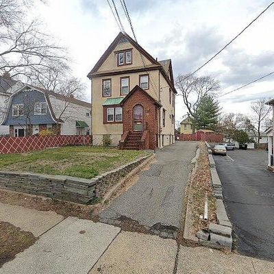 31 E Passaic St, Maywood, NJ 07607