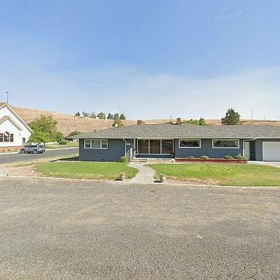 415 E Main St, Ione, OR 97843