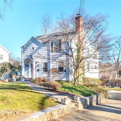 45 Fara Dr, Stamford, CT 06905