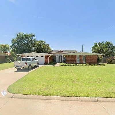 3631 Cherokee Dr, Woodward, OK 73801