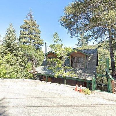 379 Dorn Dr, Crestline, CA 92325