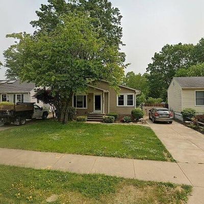3863 Clague Rd, North Olmsted, OH 44070