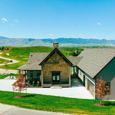 4 Eagle Ridge Dr, Sheridan, WY 82801