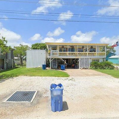 506 W Maple St, Port O Connor, TX 77982