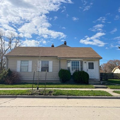 901 Walton Ave, Racine, WI 53402