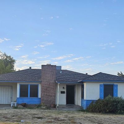 1143 W Weldon Ave, Fresno, CA 93705