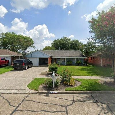 10111 Stonemont Rd, La Porte, TX 77571