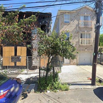 102 Logan Ave, Jersey City, NJ 07306