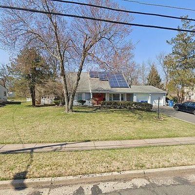 14 Johnson Rd, Somerset, NJ 08873