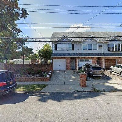 176 Sand Ln, Staten Island, NY 10305