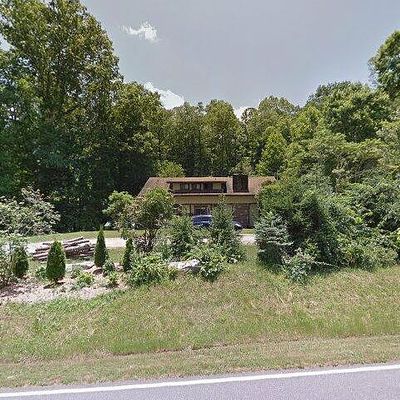 181 Ray Hill Rd, Horse Shoe, NC 28742