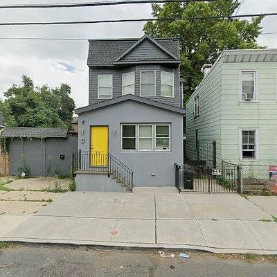 16 Hudson St, Staten Island, NY 10304