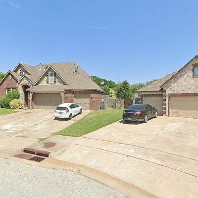 2208 N 2 Nd Pl, Broken Arrow, OK 74012