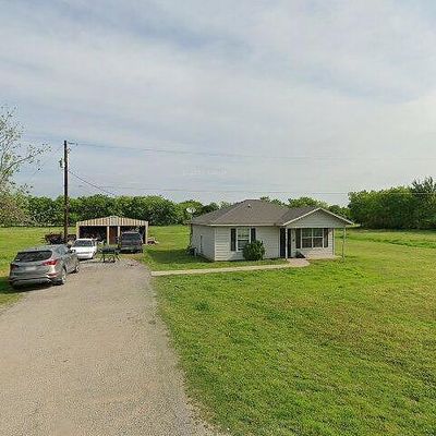 206 W Holford St, Pilot Point, TX 76258