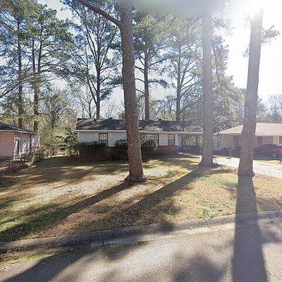 2922 Glenderry St, Jackson, MS 39212