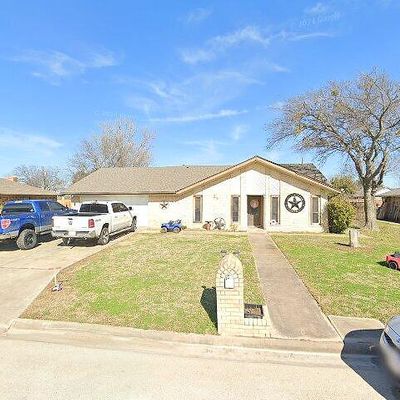 24 Rogers Cir, Krum, TX 76249