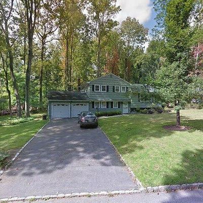 34 Grove Ave, Morris Plains, NJ 07950