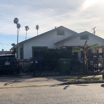 318 W 61 St St, Los Angeles, CA 90003