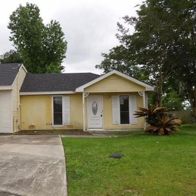 452 Sandspoint Dr, Sulphur, LA 70663