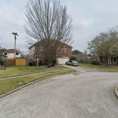 4606 Silver Fox Dr, Houston, TX 77066