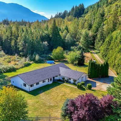 46228 Giles Rd, Darrington, WA 98241