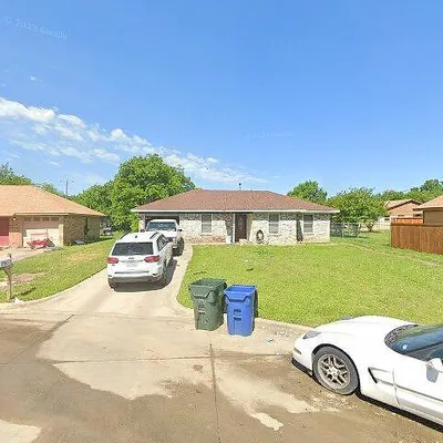 403 S 1 St St, Sanger, TX 76266