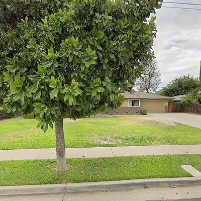 539 S Armstrong Ave, Fresno, CA 93727