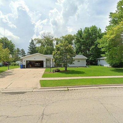 468 E Lincoln St, Oregon, WI 53575