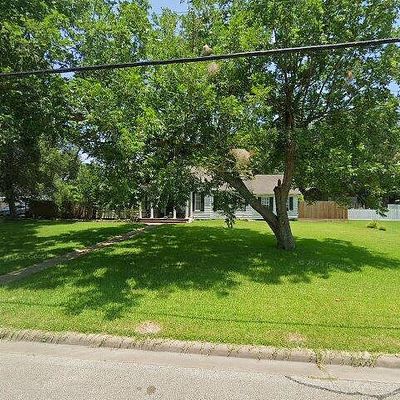 714 W Sealy St, Alvin, TX 77511