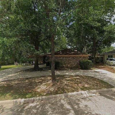 6 Griffith St, Conroe, TX 77301