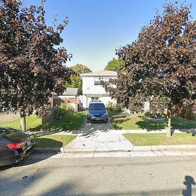 61 Botsford St, Hempstead, NY 11550