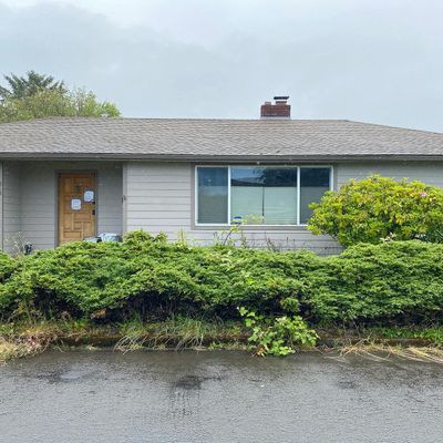 815 N King St, Seaside, OR 97138