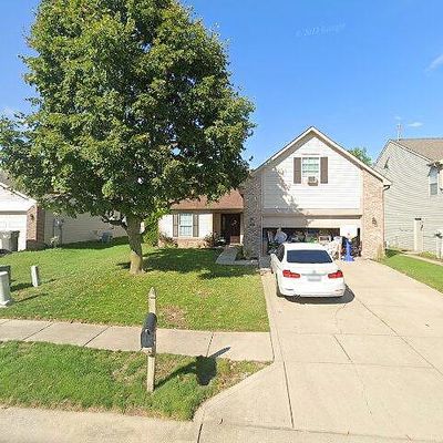8426 Fort Sumter Dr, Indianapolis, IN 46227