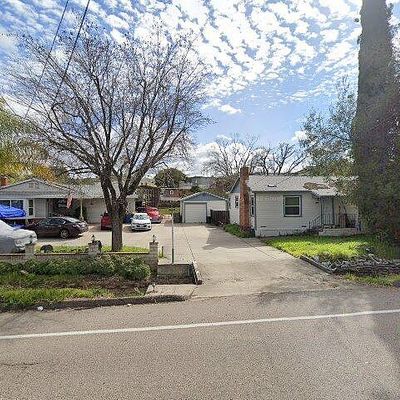8941 Lakeview Rd, Lakeside, CA 92040