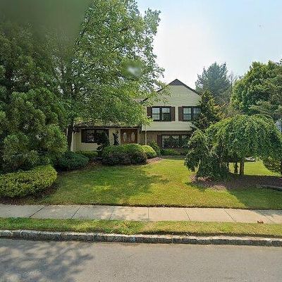 90 Cannonade Dr, Marlboro, NJ 07746