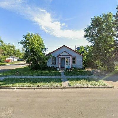 901 1 St St Ne, Devils Lake, ND 58301