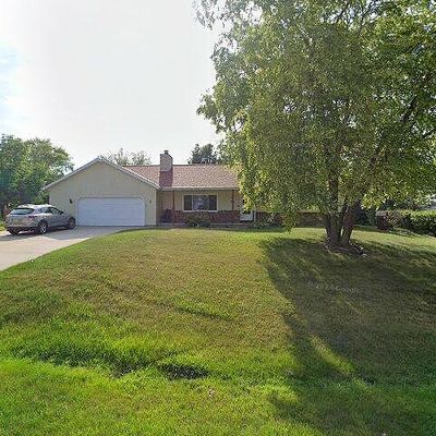 W152 N7273 Westwood Dr, Menomonee Falls, WI 53051