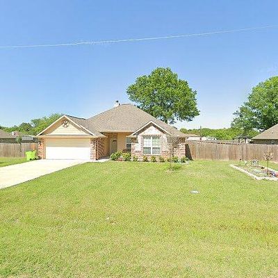 104 Janice Ln, Mabank, TX 75156