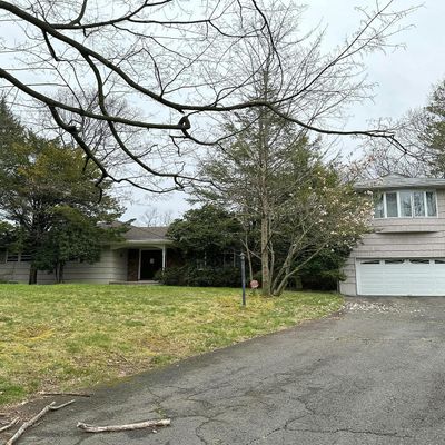 104 Horizon Ter, Hillsdale, NJ 07642